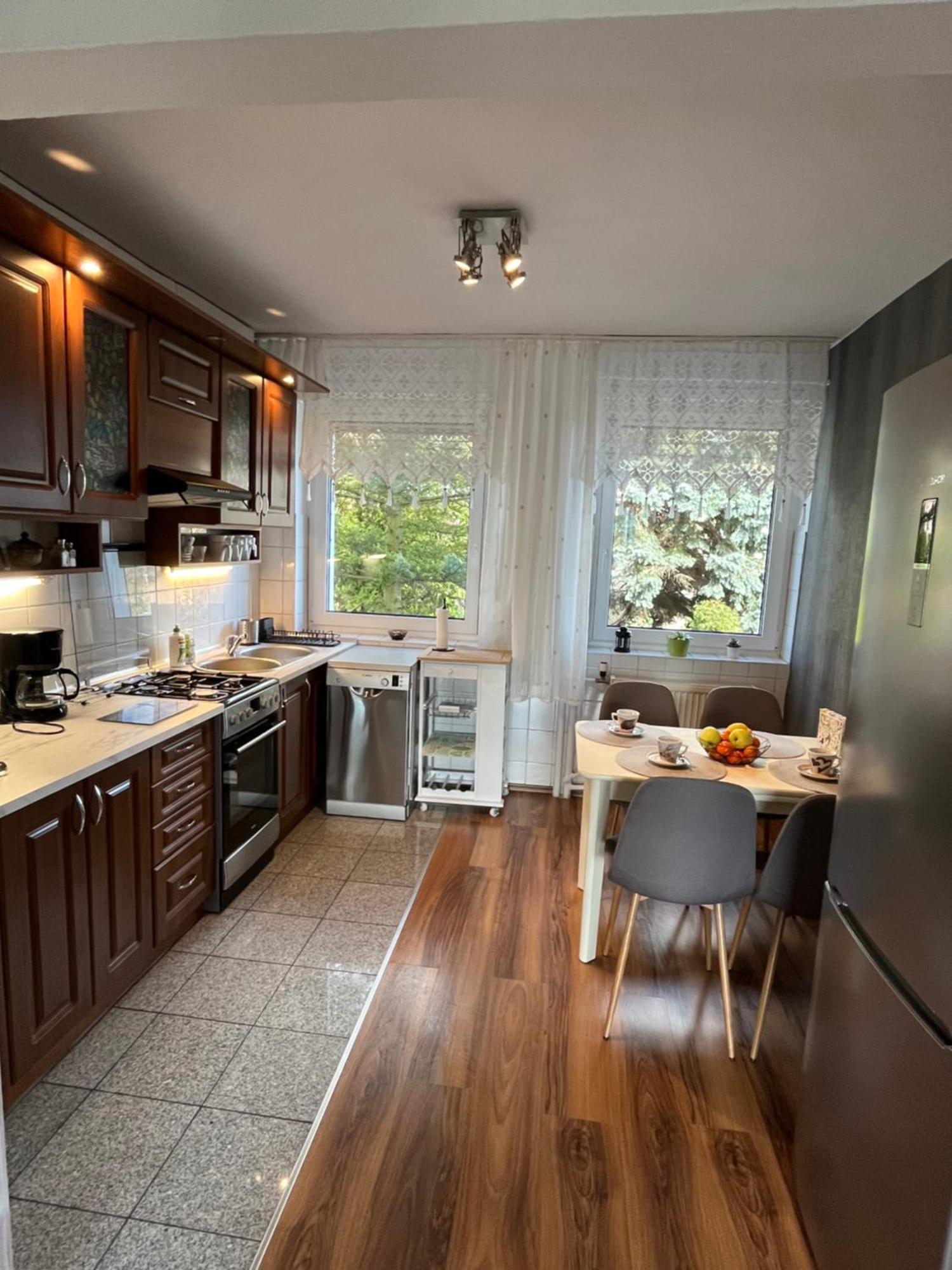 Sweet Home Cieplice Mountain View Apartament By The Main Park And Thermal Pools Jelenia Góra Extérieur photo