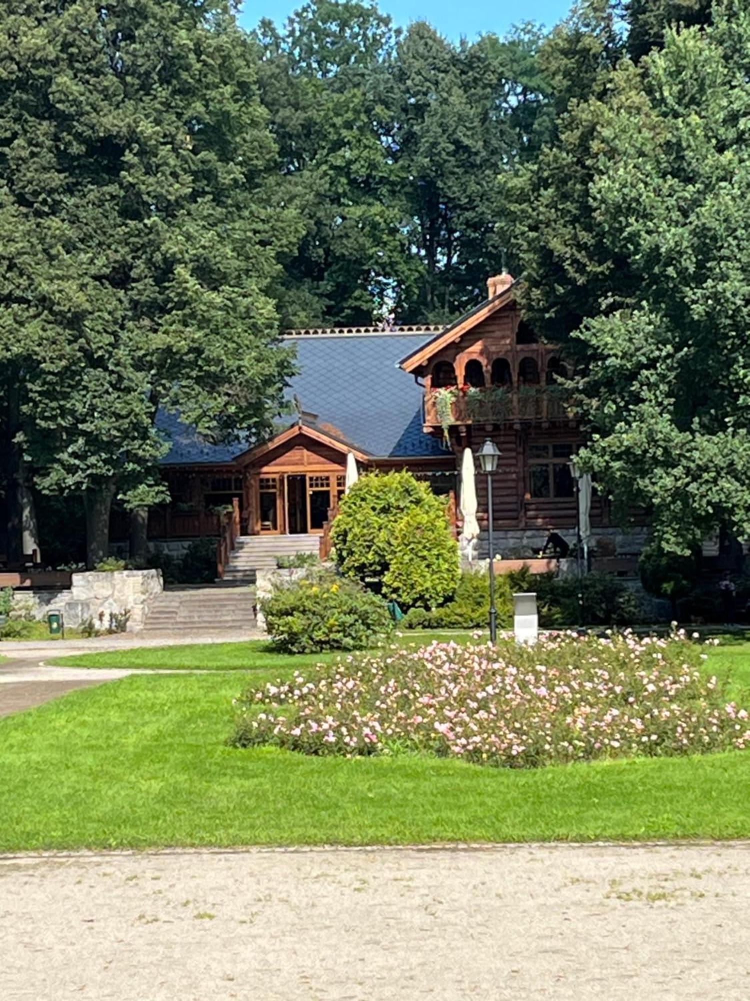 Sweet Home Cieplice Mountain View Apartament By The Main Park And Thermal Pools Jelenia Góra Extérieur photo